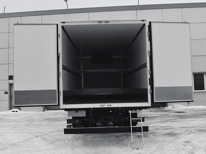 Фургон-рефрижератор на шасси HOWO T5G